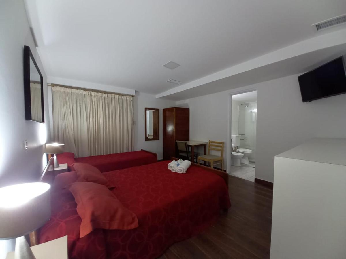 Hotel San Carlos บัวโนสไอเรส ภายนอก รูปภาพ