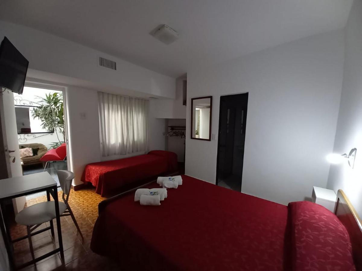 Hotel San Carlos บัวโนสไอเรส ภายนอก รูปภาพ