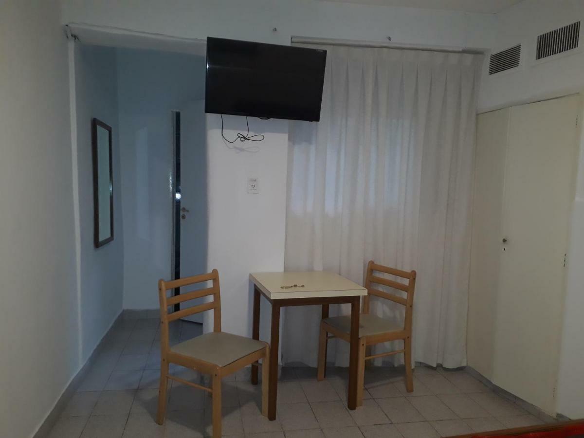 Hotel San Carlos บัวโนสไอเรส ภายนอก รูปภาพ