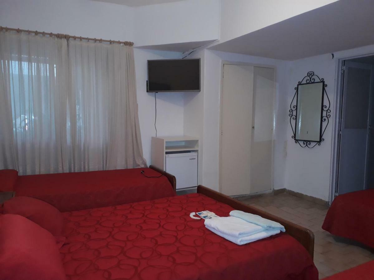 Hotel San Carlos บัวโนสไอเรส ภายนอก รูปภาพ